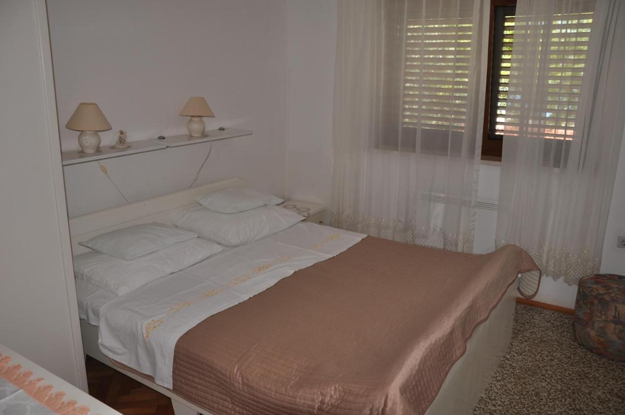 Apartmani Karla Klenovica Exterior foto