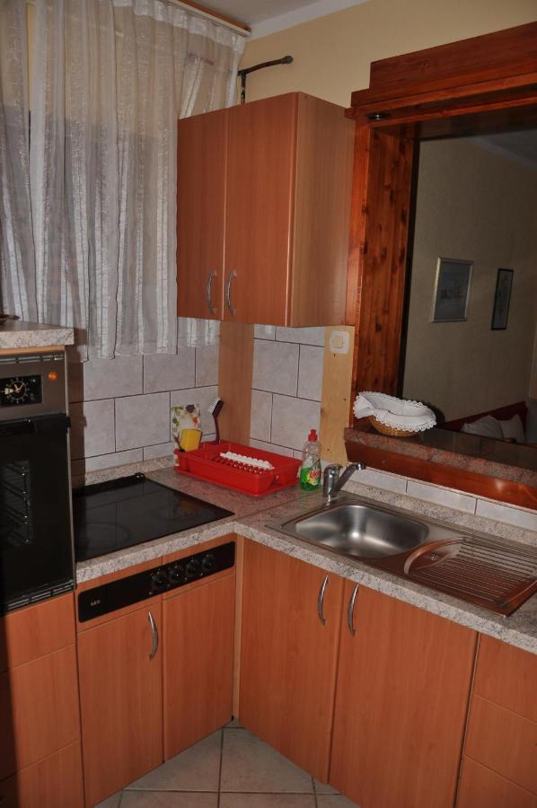 Apartmani Karla Klenovica Exterior foto