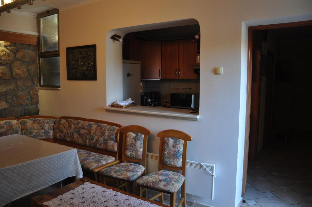Apartmani Karla Klenovica Exterior foto