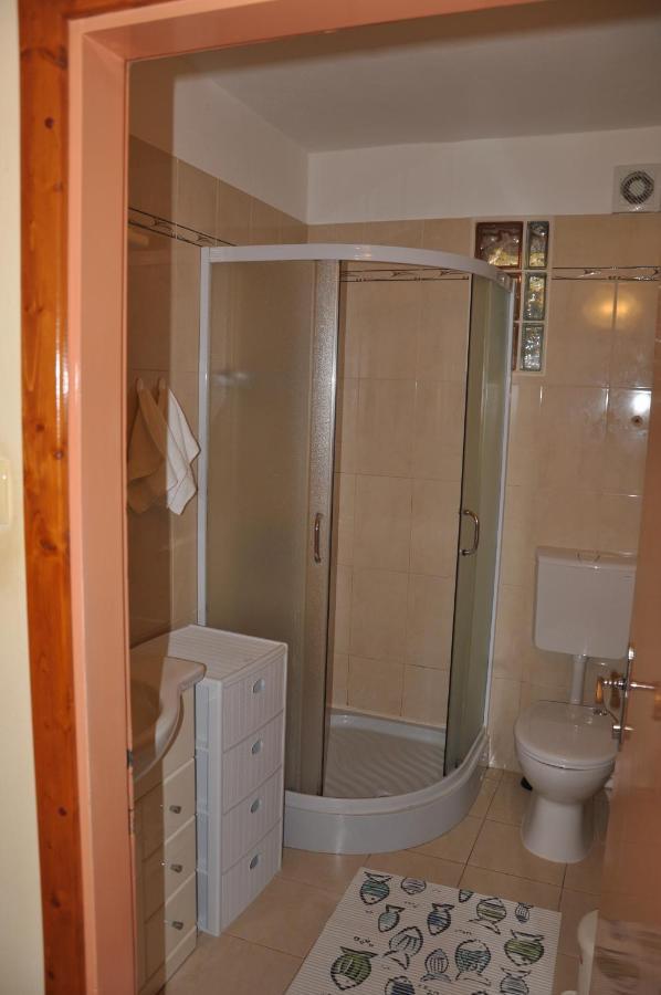 Apartmani Karla Klenovica Exterior foto